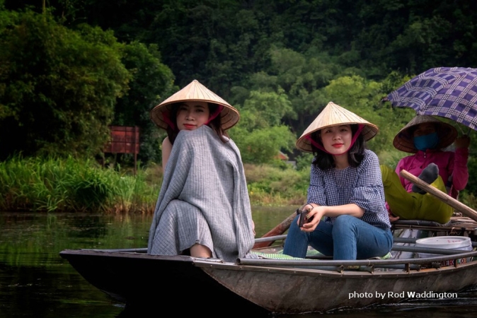 LUANG PRABANG E VIETNAM DA NORD A SUD ETICO / SOSTENIBILE